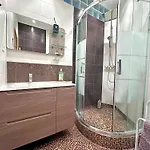 3 Pieces 100m2 Balcon Centre Juan 2 Pas Des Plages Apartmán