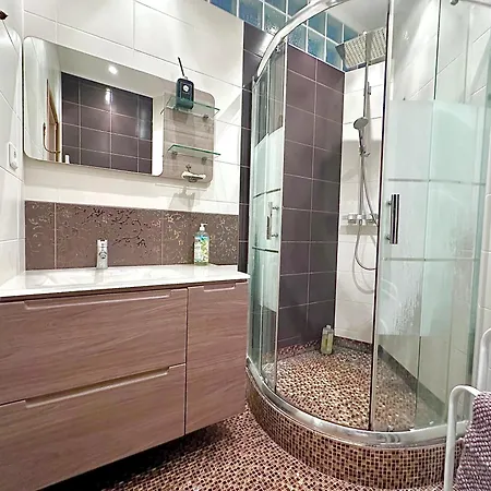 3 Pieces 100m2 Balcon Centre Juan 2 Pas Des Plages Apartament